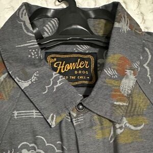 Howler Brothers size XL gray patterned excellent condition